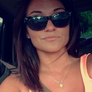 Meet your Posher, Candice