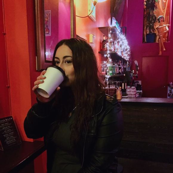 Meet your Posher, Danielle - Picture 2 of 4