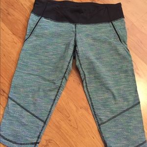 Lululemon workout crop pants