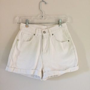 BRANDY MELVILLE HIGH WAISTED WHITE DENIM SHORTS