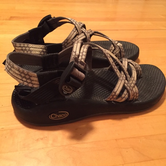 Women's Chacos. Double strap with toe loop.