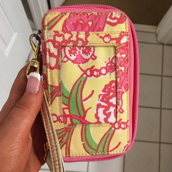 Lilly Pulitzer wristlet!!