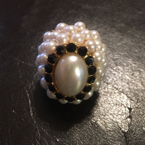 Pearl Ring, adjustable