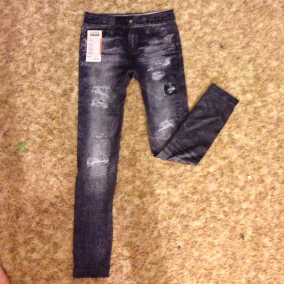 Jeggings with visual distress