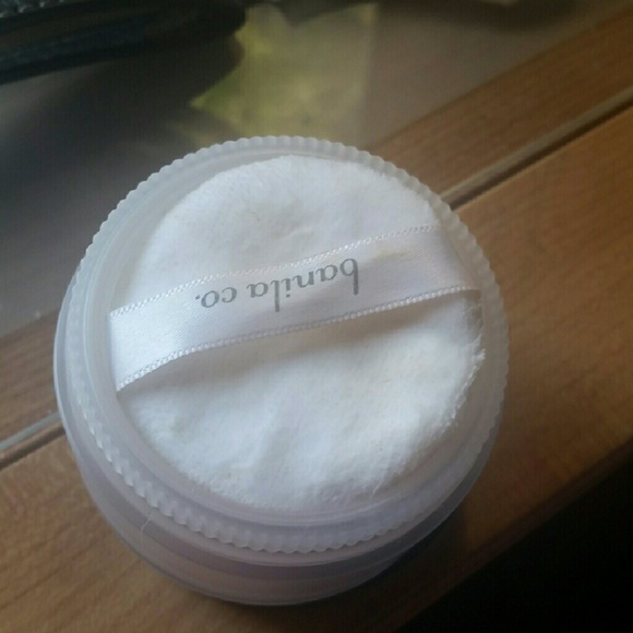Translucent Powder - Picture 2 of 3