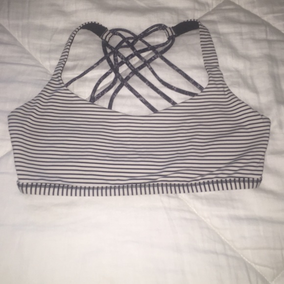 Lulu lemon sports bra size 6