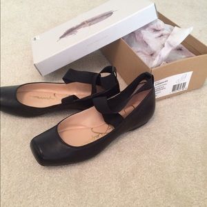 Jessica Simpson ballet flats
