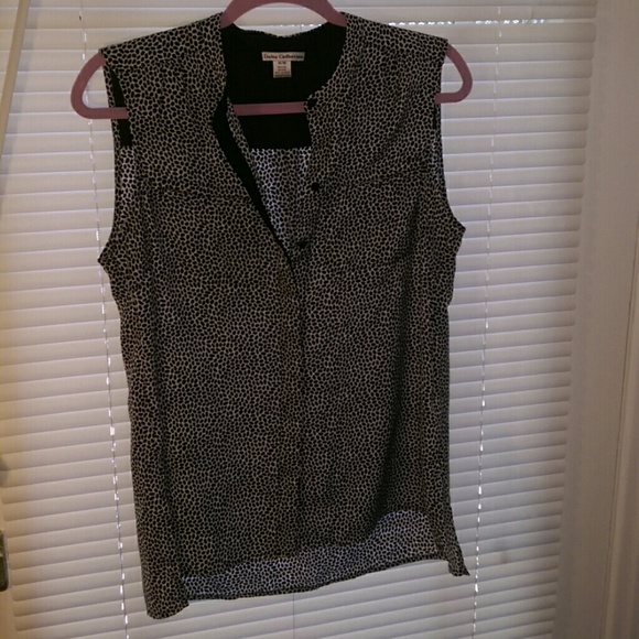 Dalia Collection non sleeve blouse size medium