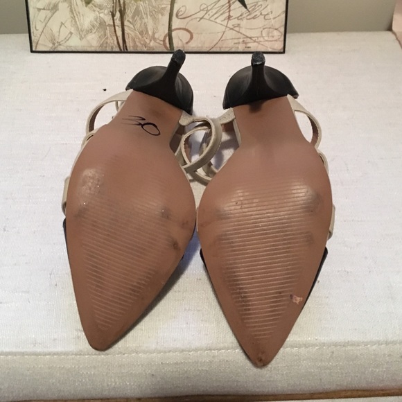 Sexy neutral heels - Picture 3 of 4