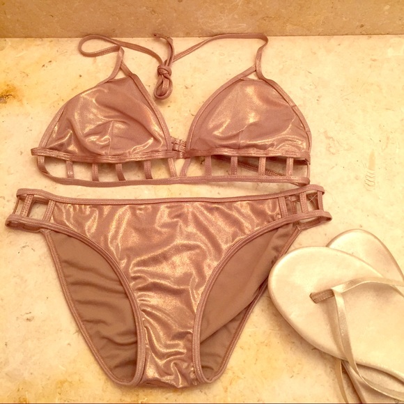 *BRAND NEW* Kendall & Kylie Metallic Cage Bikini