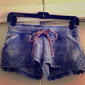 NEW lounge shorts from Buckle size: small $20