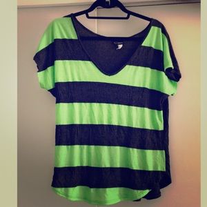 NEW stripes tee from Buckle size: large $20