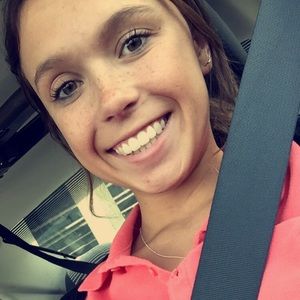 Meet your Posher, Alivia