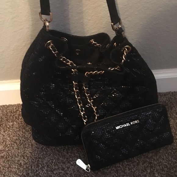 Michael kors purse/wallet authentic