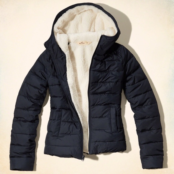 Hollister - NWOT North Jetty Puffer Jacket