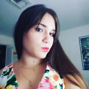 Meet your Posher, Daniela