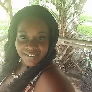 Meet your Posher, Tia