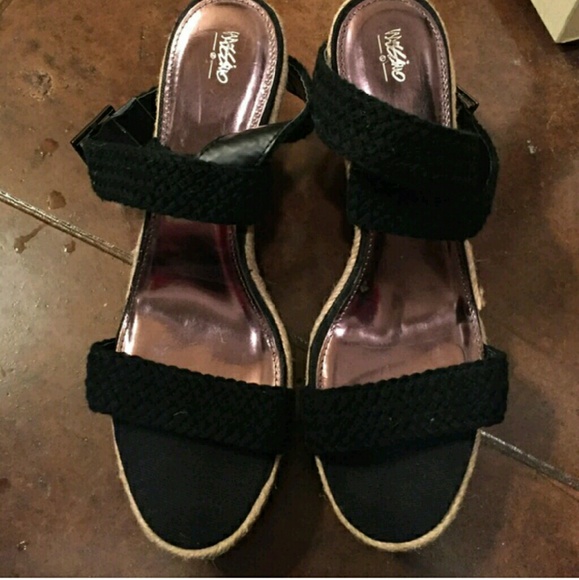 Black Mossimo wedges