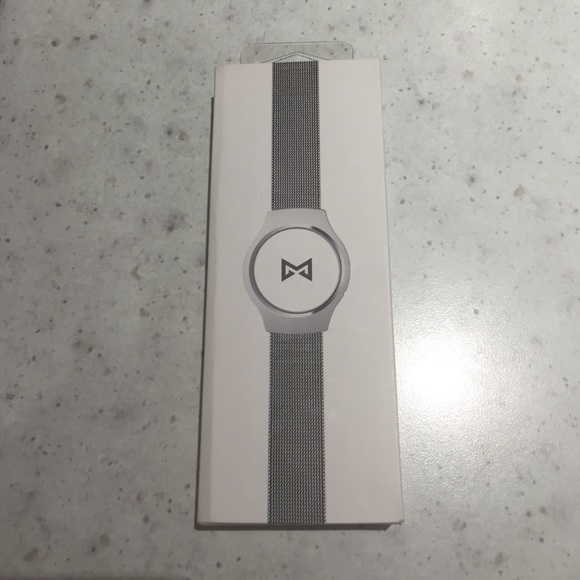 Misfit band