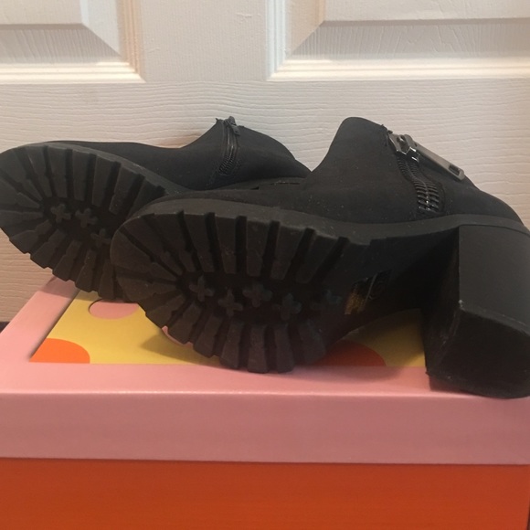 Soda Black Booties - Picture 3 of 4