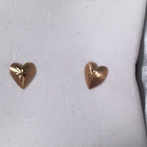 14kt heart gold earrings