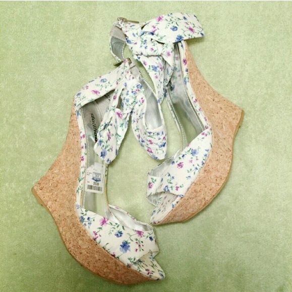 Dollhouse floral wedges
