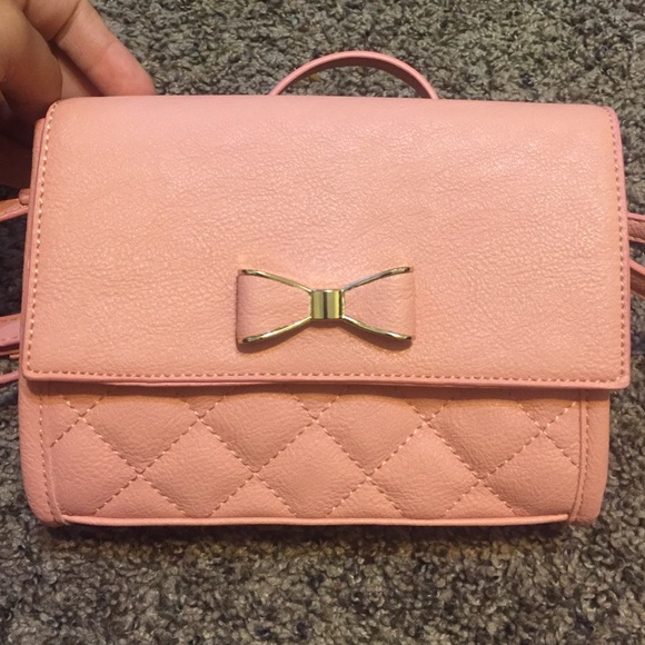 Crossbody purse