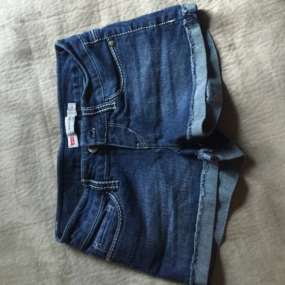 Levi shorts