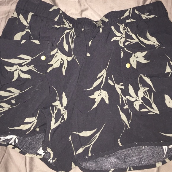 flowy green and black shorts from the gap