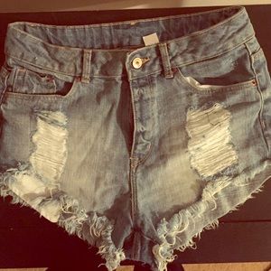 ✨H&M high waisted shorts✨