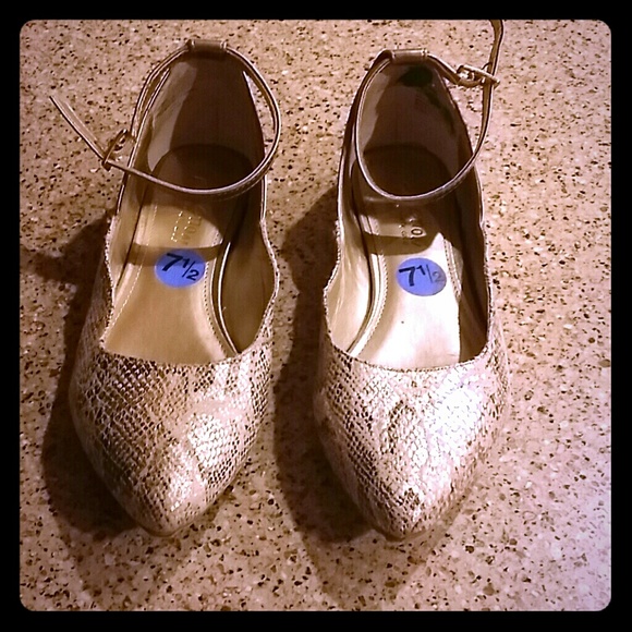 Kenneth Cole flats