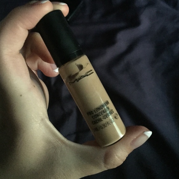 Mac Pro LongWear Concealer