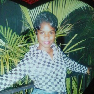 Meet your Posher, Tia