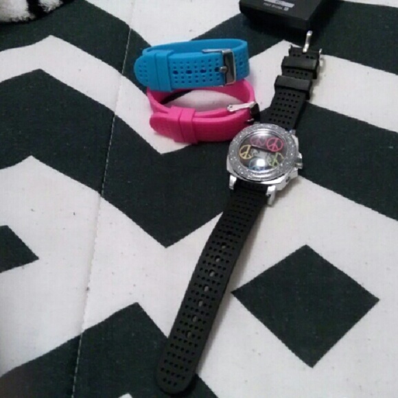 Brand new! Peace sign watch