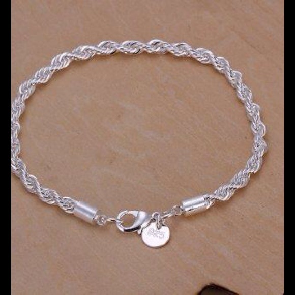 🌹Beautiful 9.25 Silver Rope Bracelet🌹