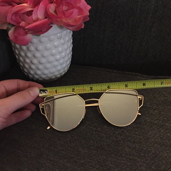 Last pair!! LOWEST PRICE!!!💎Host pick!💎 - Picture 4 of 4