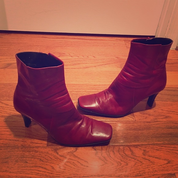 Dark Red Nine West Nebula Booties