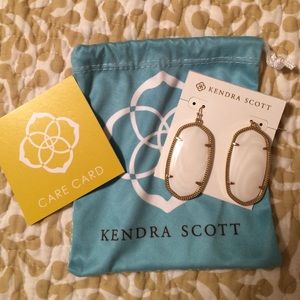 Kendra Scott Danielle Gold Earrings in White Pearl