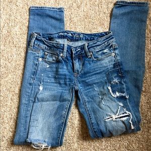 American Eagle Medium Wash Stretch Jeans - 00 R