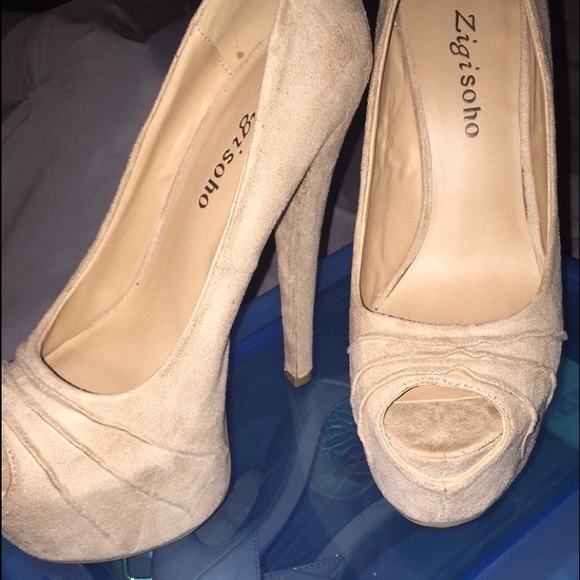 SUEDE CREAM PUMPS👠