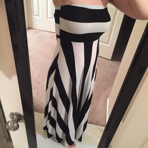 Black white strapless maxi - Picture 8 of 8