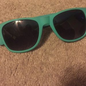 Teal ray ban style sun glasses