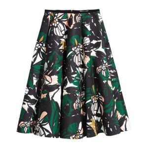 H&M Skirts - Patterned Scuba-Look Midi Skirt in Black Floral H&M Skirts - Patterned Scuba-Look Midi Skirt in Black Floral