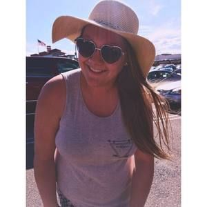 Meet your Posher, Laura