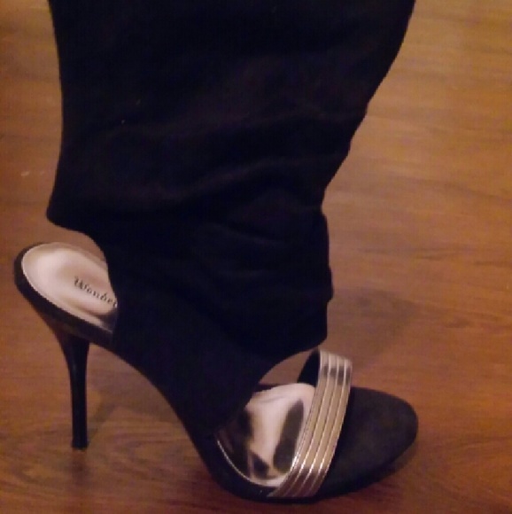 Heels - Picture 2 of 2