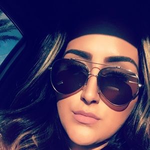 Meet your Posher, Patsy