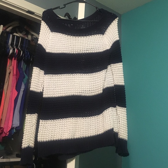 American eagle sweater