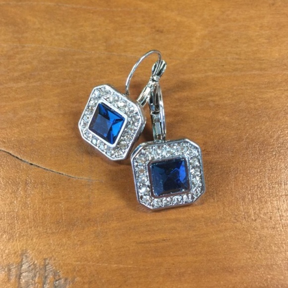 ๐CLEARANCE ๐ OJDC Statement Earrings - Picture 2 of 3