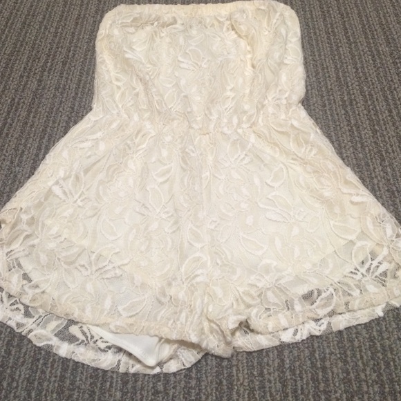 Adorable lace romper!