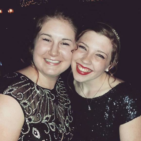 Meet your Posher, Abigail - Picture 1 of 1